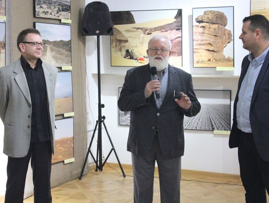 Czy to już pożegnanie z Afryką? Otwarcie wystawy „Rowerem przez Saharę i jeszcze dalej” w kozienickim Muzeum