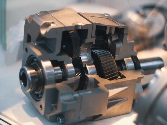 Jak dobrać odpowiedni motoreduktor do konkretnego zastosowania?