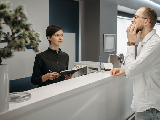 Jaka powinna być lada recepcyjna?