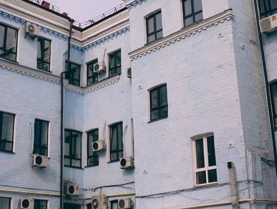 Klimatyzator kanałowy – jak działa i kiedy warto go zainstalować?