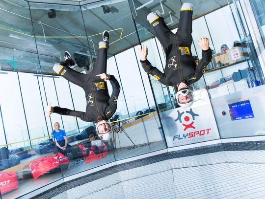 Loty w tunelu aerodynamicznym w Warszawie – wspaniały pomysł na prezent!