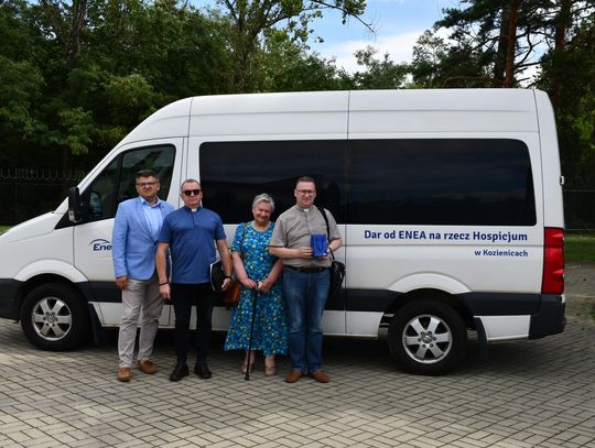 Nowy pojazd dla kozienickiego hospicjum od Enei Wytwarzanie