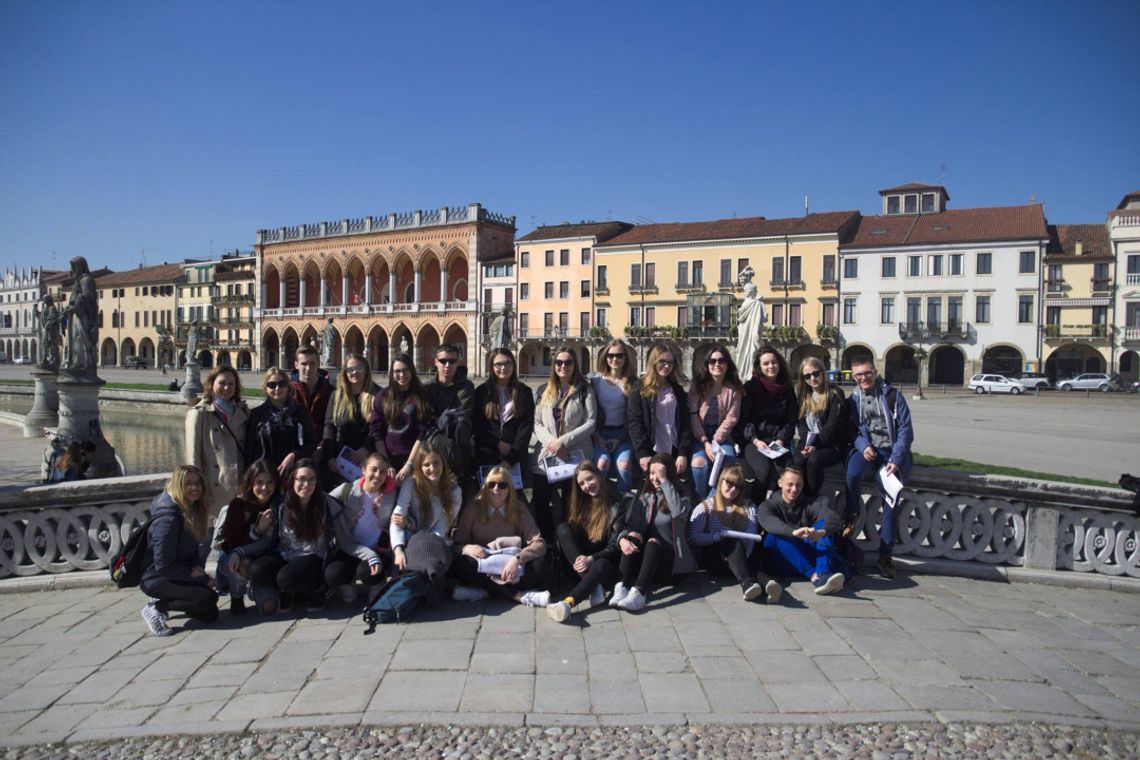 [Fotorelacja] Edukacja i la dolce vita