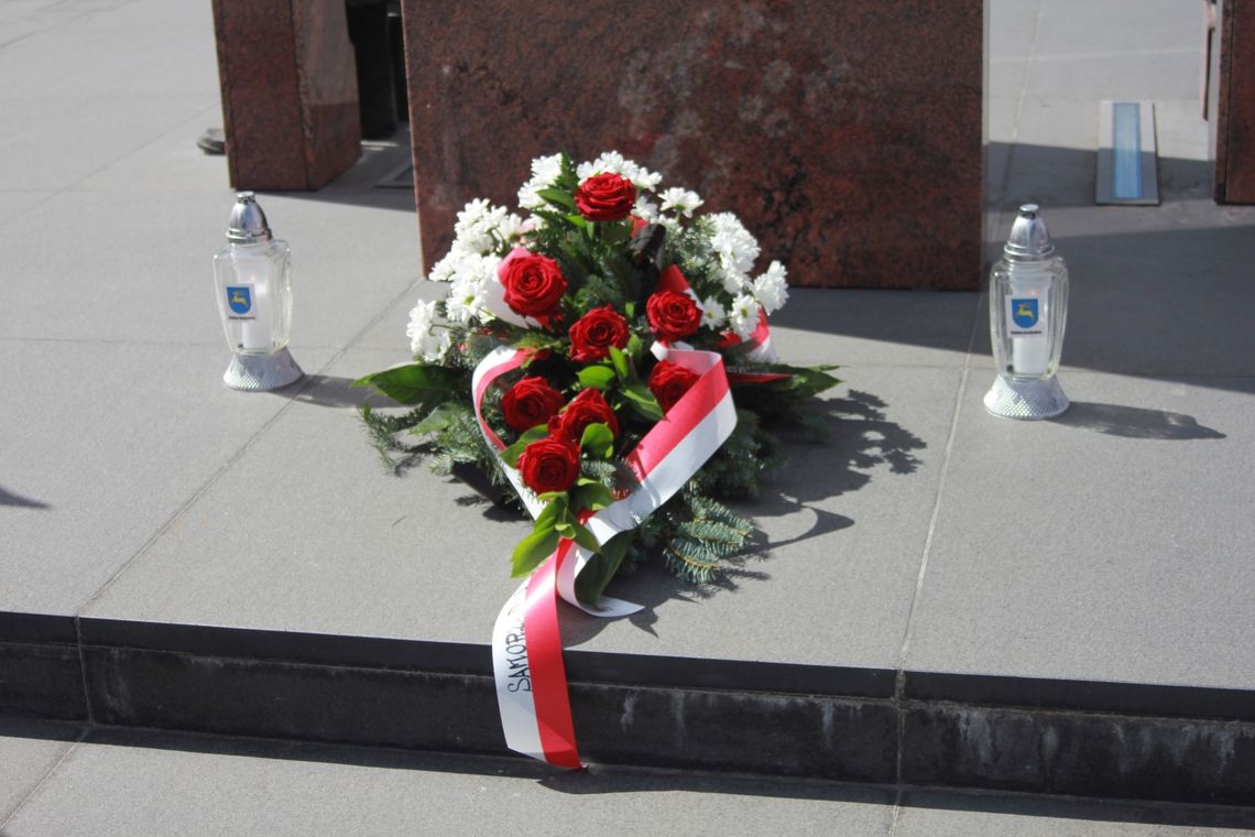 Samorząd Gminy Kozienice uczcił pamięć ofiar zbrodni katyńskiej oraz katastrofy smoleńskiej