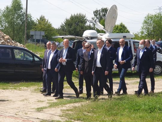 Andrzej Duda - podpisanie umowy w sprawie budowy mostu na Wiśle